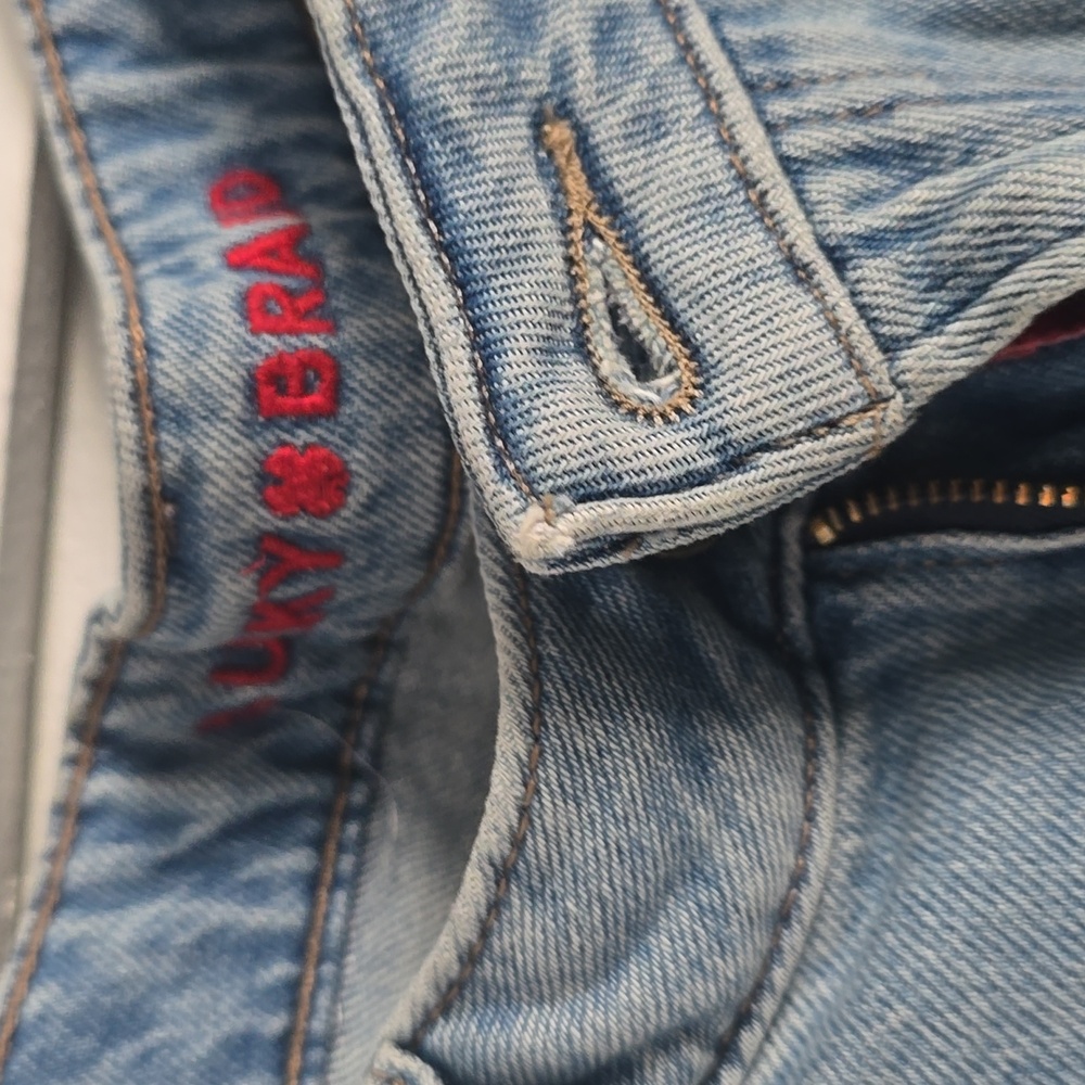 Lucky Brand High Waste Wide Leg Light Wash Jeans - Picture 5 of 9